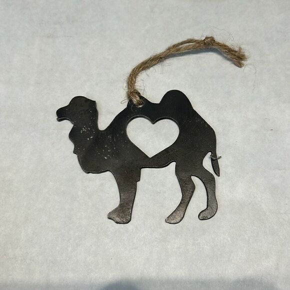 Metal Camel Ornament Heart Cutout - Picture 2 of 3